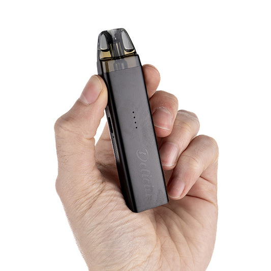 Vaporesso Deliciu Mate Pod Kit - hand shot